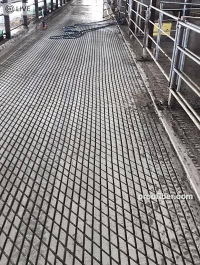 Beton rampada kayma önleyici oluk açma